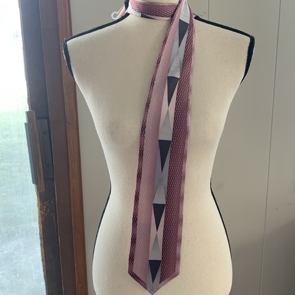 Bruno Rossi 100% Silk Tie EUC Long 60" EUC with Handkerchief - Picture 3 of 9